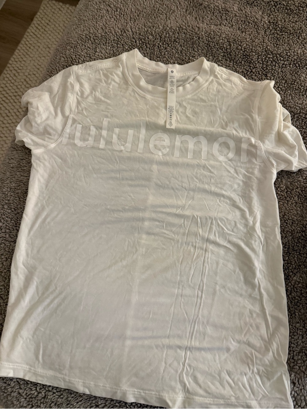 lululemon athletica White Short Sleeve Tee with Subtle Logo - Picture 3 of 3